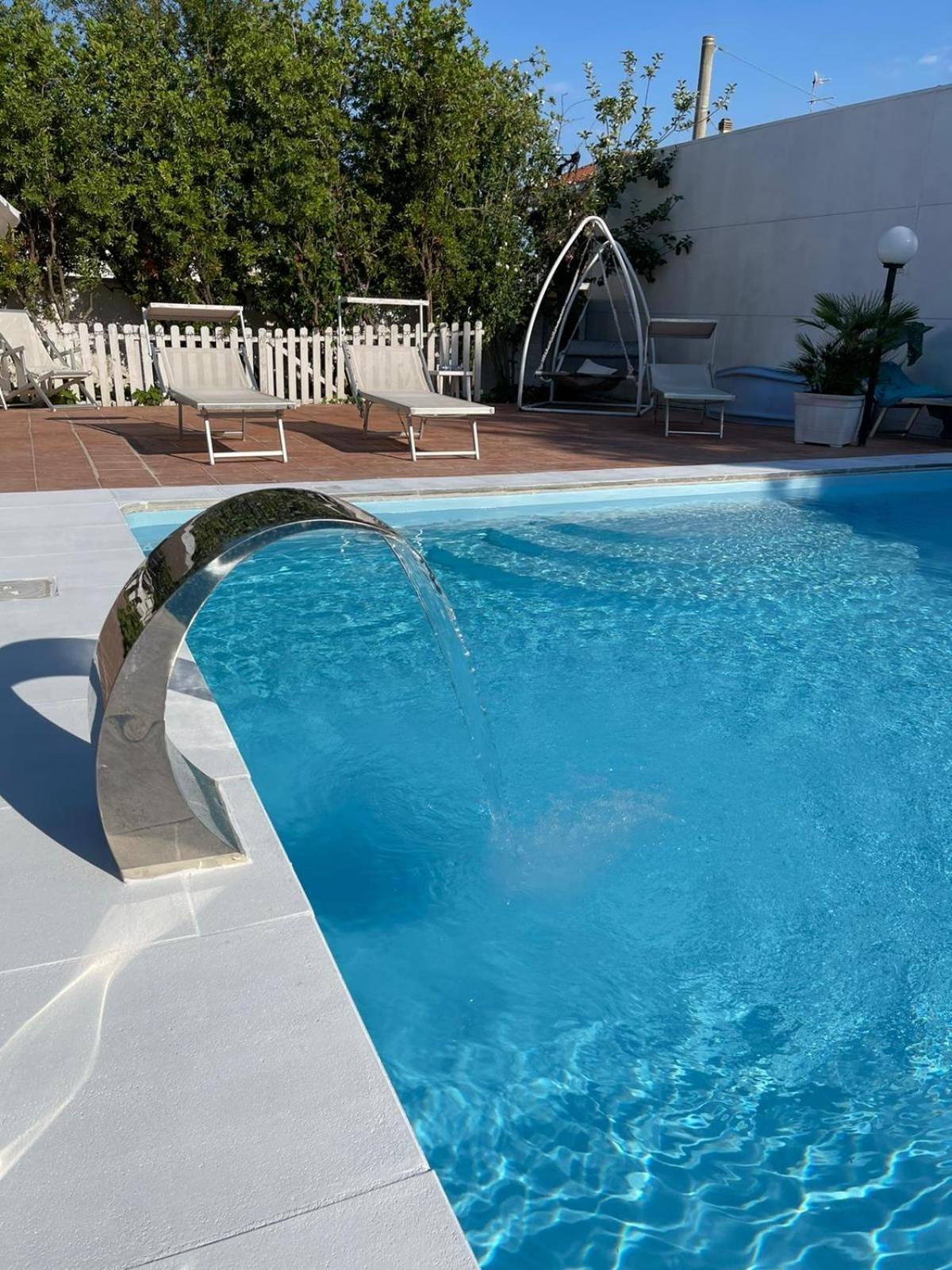 Villa Tropical Francavilla Al Mare Exterior photo