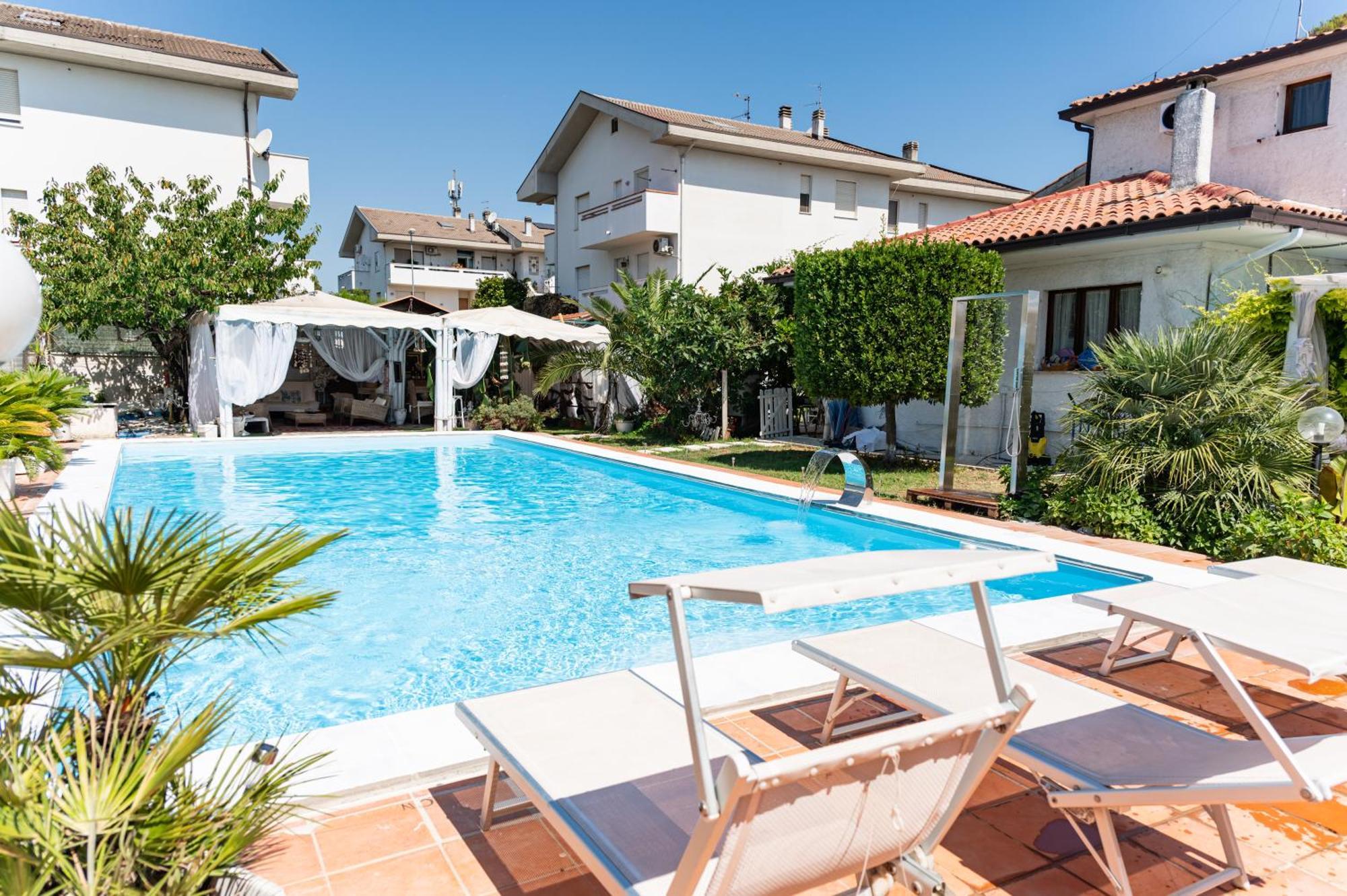 Villa Tropical Francavilla Al Mare Exterior photo